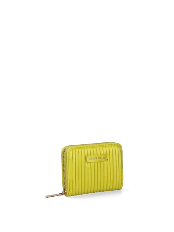Cartera de mujer. El cierre es con cremallera. Los bolsillos internos son tarjeteros para billetes y monedas. Los bolsillos externos están ausentes. Falta la correa para el hombro. Falta el mango. Hay un compartimento interno. El material externo es 100%PU. Internamente es 100% Poliéster. Medidas: 13x10x3 cm. Producto de moda