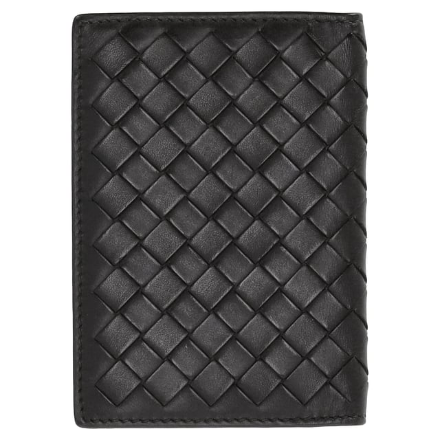 VINTAGE, RRP AS NEW
The Bottega Veneta Intrecciato Card Holder in brown leather showcases the brand’s iconic woven craftsmanship in a sleek, compact design. Made from premium leather, it offers refined durability with multiple slots to keep essentials organized in style. Elegant and timeless, this card holder is a discreet statement of luxury for everyday use.

Bottega Veneta Intreciatto Card Holder in Brown Leather

Condition: Excellent
Signs of wear: No retail tag, No visible sign of wear., 
Packaging: None
Color: Brown | ochre
Material: Leather | leather
Size: One Size | One Size
Measurements: Length: 110
SKU: MRPPUDESM476989M