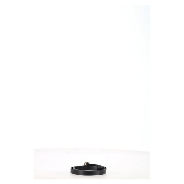 VINTAGE, RRP AS NEW
Crafted from smooth black leather, this Chloé belt is a study in refined simplicity. The statement round buckle adds a sculptural focal point while keeping the silhouette classic and versatile. Whether cinching the waist of a floaty dress or grounding tailored separates, it’s the perfect blend of utility and polish — subtle, stylish, and unmistakably Chloé.


Chloé Round Buckle Belt in Black Leather
Condition: Excellent
Signs of wear:  No sign of wear.
Packaging: None
Color: black
Material: Leather | leather
Size: One Size | One Size
Measurements: Width: 15; Length: 1050
SKU: NAPPUGBAC472268W
