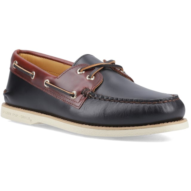 The Gold Cup Authentic Original 2-Eye Boat Shoe represents the pinnacle of a tradition stretching back nine decades. Crafted from premium nubuck with lambskin lining, these boat shoes feature our signature 360° Lacing System