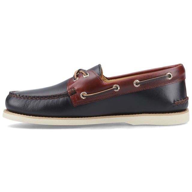 The Gold Cup Authentic Original 2-Eye Boat Shoe represents the pinnacle of a tradition stretching back nine decades. Crafted from premium nubuck with lambskin lining, these boat shoes feature our signature 360° Lacing System