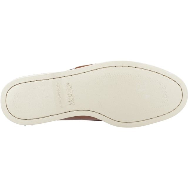 The Gold Cup Authentic Original 2-Eye Boat Shoe represents the pinnacle of a tradition stretching back nine decades. Crafted from premium nubuck with lambskin lining, these boat shoes feature our signature 360° Lacing System