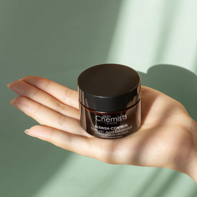Introducing our Blemish-Control Exfoliator, your ultimate solution for achieving clearer, refreshed, and radiant skin! Specially formulated for all skin types, this gentle exfoliator combines the power of Salicylic Acid to target blemishes and unclog pores, while Walnut Shell Powder buffs away dead skin cells for a revitalised complexion. Infused with Coffee Seed Extract, it stimulates circulation for a healthy glow, and deeply hydrates with Sweet Almond Oil and Shea Butter, leaving your skin soft and supple. Perfect for combating breakouts and dullness, our dermatologist-approved, vegan, and cruelty-free formula is free from parabens, sulfates, and artificial fragrances. Experience the transformation to clearer, healthier skin by using our exfoliator 2-3 times a week for best results. Shop now and embrace your radiant skin!