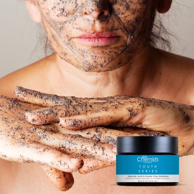 Revitalise your skin with our Revitalising Exfoliator, expertly crafted for dull, uneven, and clogged skin types. Infused with Salicylic Acid and Walnut Shell Powder, this gentle yet effective formula smooths away dead skin, unclogs pores, and hydrates with nourishing Sweet Almond and Shea Butter for a brighter, healthier complexion. Suitable for all skin types, including sensitive skin, our vegan and cruelty-free exfoliator is free from parabens, sulfates, and artificial fragrances. Experience luminous skin and a polished look by using it 2-3 times a week—apply to damp skin, massage gently, and rinse thoroughly. Discover the transformative power of our Revitalising Exfoliator today!