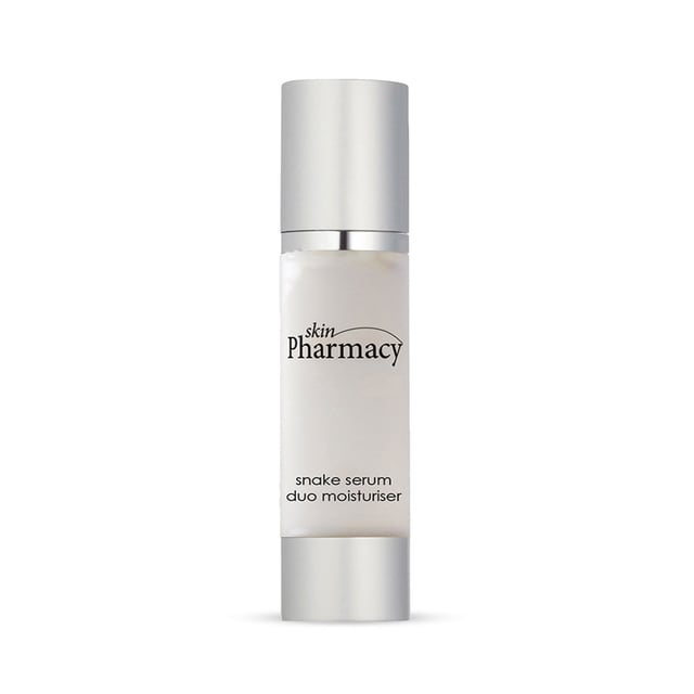 Discover the transformative power of our Snake Serum Duo Moisturiser, expertly formulated to hydrate, plump, and rejuvenate your skin for a vibrant complexion. Infused with nourishing Glycerin, Coconut Oil, and Tiare Flower Extract, this lightweight and fast-absorbing moisturiser is perfect for all skin types, including sensitive skin. Say goodbye to dryness and dullness as you enjoy lasting moisture and a radiant glow with every application. Vegan, cruelty-free, and free from parabens and sulfates, our dermatologist-approved formula is your daily essential for soft, smooth, and revitalised skin. Apply morning and night for optimal results and elevate your skincare routine today!