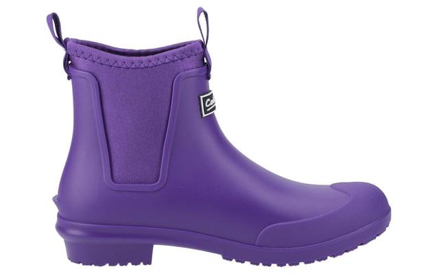 Tackle the outdoors with confidence in the Grosvenor from Cotswold  the perfect welly for unpredictable British weather and beyond. Crafted with fully waterproof 3mm neoprene, this boot delivers excellent warmth, comfort, and flexibility in any condition.
 Designed for practical performance, the Grosvenor features a reinforced toe and heel for added durability, a lightweight sole for all-day wear, and an easy-to-clean overlay to keep your boots looking their best. The handy pull-on loop makes slipping them on a breeze  whether you're heading into the garden, fields, or countryside trails.
- Fully waterproof upper
- Pull on loop for easy on/ off wear
- Lightweight sole
- Reinforced toe & heel
- Cotswold branding