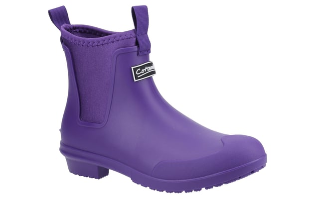 Tackle the outdoors with confidence in the Grosvenor from Cotswold  the perfect welly for unpredictable British weather and beyond. Crafted with fully waterproof 3mm neoprene, this boot delivers excellent warmth, comfort, and flexibility in any condition.
 Designed for practical performance, the Grosvenor features a reinforced toe and heel for added durability, a lightweight sole for all-day wear, and an easy-to-clean overlay to keep your boots looking their best. The handy pull-on loop makes slipping them on a breeze  whether you're heading into the garden, fields, or countryside trails.
- Fully waterproof upper
- Pull on loop for easy on/ off wear
- Lightweight sole
- Reinforced toe & heel
- Cotswold branding