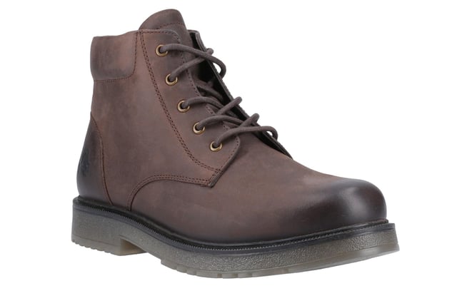 Tough, practical, and built for comfort, the Amblers Bath Men's Boots are designed to handle demanding days with ease. Crafted with a durable full grain leather upper, these boots combine a traditional lace-up style with the added convenience of a side zip for easy on and off. The energy-rebounding PVC sole unit provides long-lasting support and cushioning, making them ideal for work or casual wear. Whether you're on the job or on the go, these boots deliver reliable performance and timeless style.
- Leather upper
- Traditional lace-up closure with convenient side zip
- Energy-rebounding PVC sole
- Suitable for work or casual wear
- Durable outsole
- Amblers branding