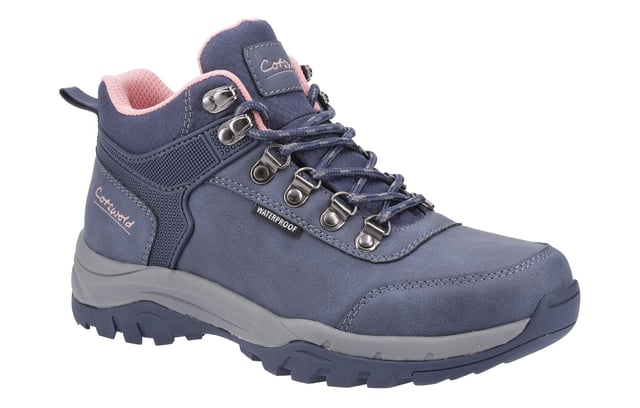 The Cotswold Overbury Womens Hiking Boots are the perfect companion for outdoor adventures. Crafted with waterproof PU uppers, these boots ensure your feet stay dry no matter the weather conditions. The lace-up front and speed hook fastenings provide a secure, adjustable fit, while the comfort footbed delivers all-day cushioning for maximum comfort. Whether you're trekking through wet trails or exploring rugged terrain, the Overbury boots offer both durability and comfort for all your hiking needs.
-Waterproof PU uppers keep feet dry in all weather
- Lace-up front with speed hook fastenings for a secure fit
- Comfort footbed for all-day cushioning
- Durable and comfortable for trekking wet trails or rugged terrain
- Ideal for outdoor adventures and hiking