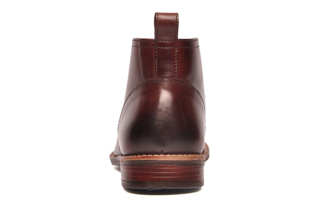 Catesby England was founded in 1970 with a vision and dedication focused on quality, craftsmanship, and a fine attention to detail. From its modest beginnings in a countryside workshop, Catesby England grew into a name synonymous with classic English footwear, blending heritage with modern craftsmanship, manufactured from the finest leathers to ensure durability, comfort, and effortless style.
The Farleton leather chukka boot from Catesby England features an extremely cushioned inner sole and are crafted from a high-quality leather upper, effortlessly taking you from day to night with an all-round design that is perfect for formal or casual wear. Featuring a smooth finish, accompanied by a slim durable outsole, making these vintage chukka boots a perfect addition to any footwear collection. 
 - Premium leather upper 
 - Lace up fastening 
 - Comfort insole 
 - Soft leather / textile inner 
 - Durable rubber outsole 
 - Catesby England branding throughout