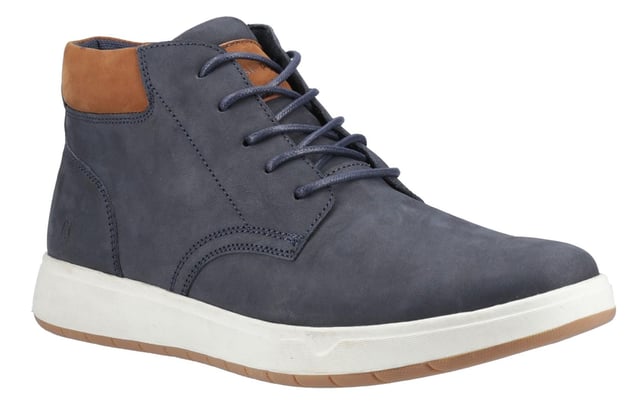 Step into timeless style and all-day comfort with the Hush Puppies Bronko Men's Chukka Boots. Crafted with a genuine nubuck leather upper and a soft padded collar, these boots offer a premium feel and enhanced comfort. The lace-up design ensures a secure, adjustable fit, while the light, breathable textile lining keeps your feet cool and fresh. Finished with a durable rubber outsole, the Bronko Chukka is built to lastperfect for everyday wear with a refined, classic look.
- Nubuck leather upper
-Soft padded collar
-Lace-up design for a secure, adjustable fit
-Light, breathable lining keeps feet cool and fresh
-Durable rubber outsole for long-lasting wear
- Hush Puppies branding