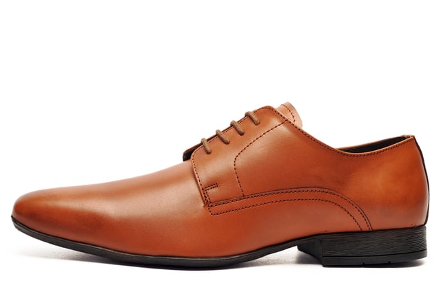 Catesby England was founded in 1970 with a vision and dedication focused on quality, craftsmanship, and a fine attention to detail. From its modest beginnings in a countryside workshop, Catesby England grew into a name synonymous with classic English footwear, blending heritage with modern craftsmanship, manufactured from the finest leathers to ensure durability, comfort, and effortless style.
 The Catesby Cottingham is a sophisticated and stylish shoe that can be worn both casually and formally. These timeless mens shoes boast sleek styling that fuses a premium leather upper with clean lines and a classic silhouette. These Catesby Cottingham shoes offer a stylish and sophisticated design that would be a perfect new addition to your footwear collection.
 
 - Premium leather upper
 - 4 hole lace up closure
 - Cushioned insole
 - Slim durable outsole
 - Raised heel
 - Catesby England branding