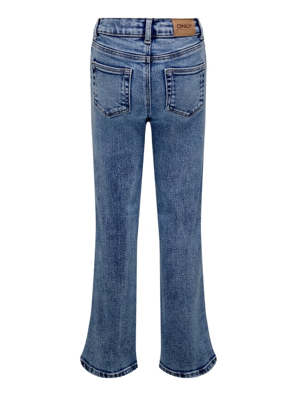 Diese trendige Schlaghose aus Denim verleiht deinem Outfit einen lässigen Retro-Vibe! Mit ihrem weiten Schnitt und der normalen Passform sorgt sie für einen bequemen Sitz und ein stylisches Tragegefühl. Der klassische Reißverschluss mit Knopf und die Gürtelschlaufen bieten dir vielseitige Styling-Möglichkeiten. Dank des angesagten 5-Pocket-Styles hast du zudem genügend Stauraum für kleine Essentials. Ein gewebtes Label innen rundet das Design dezent ab. Perfekt kombinierbar mit Sneakers oder Boots – für einen coolen Look, der immer passt!