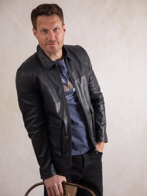 Add the suave Hesket leather jacket to effortlessly elevate your wardrobe. Crafted from the highest quality vegetable tanned aniline leather that&rsquo;ll get better and more unique with each wear, this deep navy jacket has been inspired by the 70s for ultimate vintage appeal. A classic collar, easy centre zip and large pockets (as well as three inner ones) make the Hesket the perfect combination of style and substance.