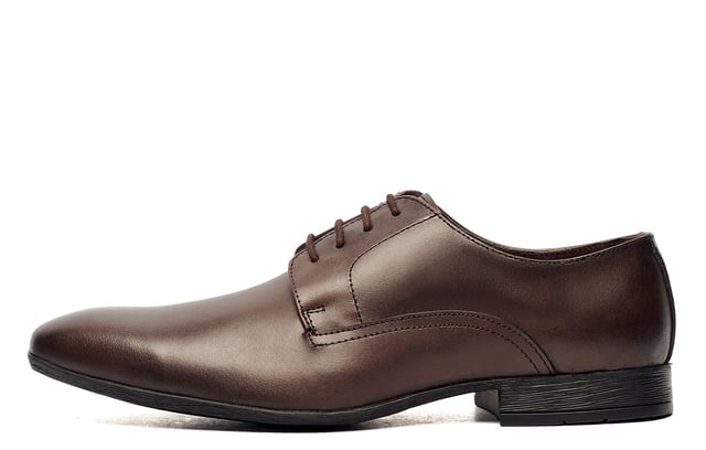 Catesby England was founded in 1970 with a vision and dedication focused on quality, craftsmanship, and a fine attention to detail. From its modest beginnings in a countryside workshop, Catesby England grew into a name synonymous with classic English footwear, blending heritage with modern craftsmanship, manufactured from the finest leathers to ensure durability, comfort, and effortless style.
The Catesby Cottingham is a sophisticated and stylish shoe that can be worn both casually and formally. These timeless mens shoes boast sleek styling that fuses a premium leather upper with clean lines and a classic silhouette. These Catesby Cottingham shoes offer a stylish and sophisticated design that would be a perfect new addition to your footwear collection.

- Premium leather upper
- 4 hole lace up closure
- Cushioned insole
- Slim durable outsole
- Raised heel
- Catesby England branding