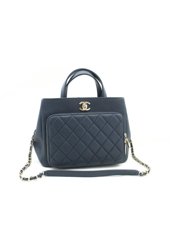 Brand: Chanel
Model: Business Affinity
Color: Navy
Material: Leather
Inclusions: 
Dimensions: W 26.3 cm x H 20 cm x D 11.7 cm
Serial number: 27354643
Country of origin: Italy
Condition: AB - good condition.
Outside condition : Slight scratches slight misshapen
Inside condition : Slight dirt
Handle condition : Slight crease
Corner condition : Good
Metal fittings condition : GoodBrand: ChanelType: shoulderMain Material: Leather