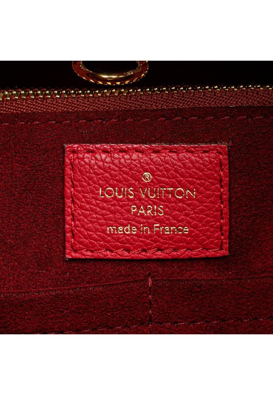 The Kimono MM features a monogram canvas and leather body rolled leather handles an open top with a lobster claw closure and an interior zip compartment.Brand: Louis VuittonCondition: Pre-lovedType: Tote BagRating: B+Main Material: CanvasDimensions (LxWxD): 28.5x26x13Strap Drop: 24.5Dust Bag: YesComments: Exterior Back stained with Other. Exterior Bottom stained with Other. Lock Scratched. Embellishment Scratched. Exterior Front stained with Other. Exterior Handle Out Of Shape Worn. Exterior Handle stained with Other. Interior Pocket stained with Other. Interior Lining stained with Other. Practical Attachment Scratched. Exterior Side Worn. Exterior Top Cracked. Zipper Scratched.