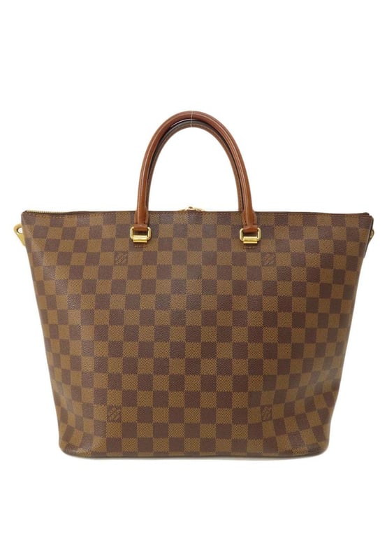 Brand: Louis Vuitton
Model: BELMONT
Color: Brown
Material: Canvas
Inclusions: Clochette Key Padlock Shoulder strap
Dimensions: 28cm x 41cm x 15.5cm Handle Length  34cm Strap Length  81cm
Serial number: DR1104
Country of origin: France
Condition: AB - good condition.
The Belmont handbag from the great Louis Vuitton brand in brown Damier canvas is an elegant expression of style suitable for women. Offering a practical and refined option for those seeking sophistication in their accessories.
The item is in very good condition with some slight friction on the outside which is common for a second-hand item and some slight friction and traces of use on the inside.
We recommend that you look at all the pictures before making your purchase to ensure that you are satisfied with the condition of the item.Brand: Louis VuittonType: toteMain Material: Canvas