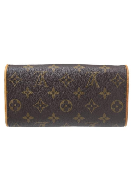 Brand: Louis Vuitton
Model: Twin
Color: Brown
Material: Canvas
Inclusions: 
Dimensions: 10cm x 19cm x 2.8cm / 3.93&#x27;&#x27; x 7.48&#x27;&#x27; x 1.1&#x27;&#x27;
Serial number: SD0112
Country of origin: United States
Condition: B - good condition.
Outside condition : Slight loss of shape Slight rubbed
Inside condition :  Slight rubbed
Handle condition : Slight cracks
Corner condition :  Slight rubbed
Metal fittings condition : Slight scratchesBrand: Louis VuittonType: shoulderMain Material: Canvas