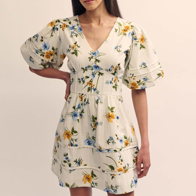 Womens Nobody's Child Floral Clover Mini Dress in white multiClover is back  but this time we’ve made her mini. Featuring a puff sleeve frame with delicate pleat detailing. Sprawling with wildflowers  she’s just what you need for that garden party. Wear with your favourite barely-there heels.- V-neck- Short puff sleeves- Panelled waist designed to flatter- Concealed zip fastening- Lightly lined so the fabric falls beautifully- Main fabric: 95% Organic Cotton  5% Linen.  Lning:100% Organic Cotton.  Machine washable.- Ref: D241447MLT