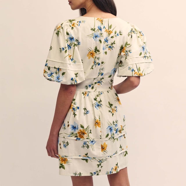 Womens Nobody's Child Floral Clover Mini Dress in white multiClover is back  but this time we’ve made her mini. Featuring a puff sleeve frame with delicate pleat detailing. Sprawling with wildflowers  she’s just what you need for that garden party. Wear with your favourite barely-there heels.- V-neck- Short puff sleeves- Panelled waist designed to flatter- Concealed zip fastening- Lightly lined so the fabric falls beautifully- Main fabric: 95% Organic Cotton  5% Linen.  Lning:100% Organic Cotton.  Machine washable.- Ref: D241447MLT