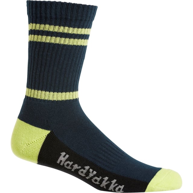 Everyday socks you can wear year-round. These men's socks are made from a high-quality polycotton blend with a comfy padded footbed and seamless toes.