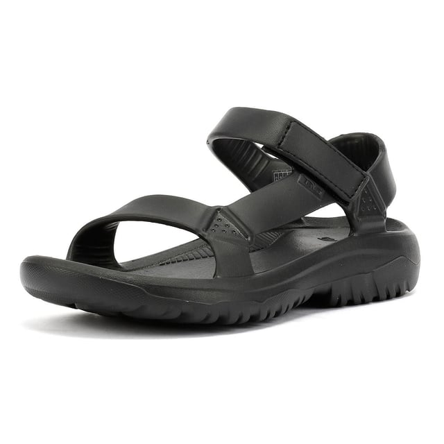 ultra-leichte EVA-Sandalen, die mit einem vollständig spritzgegossenen Design für maximalen Komfort und Langlebigkeit gefertigt wurden. Verfügt über einen einfachen Klettverschluss für eine sichere, verstellbare Passform. Wasserfreundlich, vegan und aus recycelten nachhaltigen Materialien hergestellt.