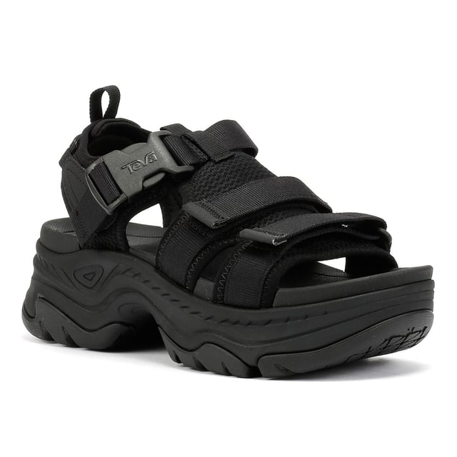 Elevated platform sandals featuring an archival-inspired upper with quick-dry, padded straps for all-day comfort. Crafted with a lightweight EVA footbed and a durable rubberized outsole for reliable traction. Made using 100% REPREVE® recycled polyester webbing a sustainable, eco-friendly choice.