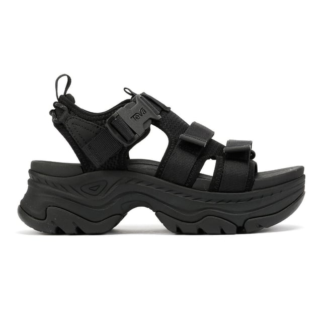 Elevated platform sandals featuring an archival-inspired upper with quick-dry, padded straps for all-day comfort. Crafted with a lightweight EVA footbed and a durable rubberized outsole for reliable traction. Made using 100% REPREVE® recycled polyester webbing a sustainable, eco-friendly choice.
