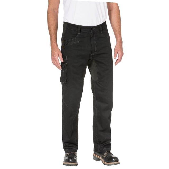 Der Operator Flex Trouser ist so konzipiert, dass er sich mit Ihren natürlichen Bewegungen flexibel anpasst, wodurch das Klettern, Sitzen und Biegen komfortabler wird. Strategisch platzierte Taschen ermöglichen es Ihnen, wichtige Gegenstände griffbereit zu halten, während Sie jedes Fahrzeug bedienen.
