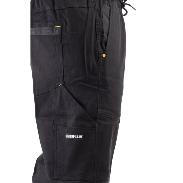 Wochenendstyle trifft auf die Baustelle mit diesen modernen, leichten Industrie-Arbeitshosen. Die Dynamic Pant ist mit praktischen Features ausgestattet, wie seitlichen Eingrifftaschen, einer Taschen für ein Maßband auf der Rückseite und Knieverstärkungen für verbesserte Haltbarkeit.
