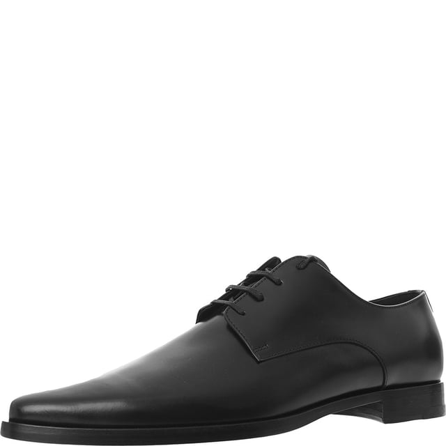 Dsquared2 Laced Shoes
       â€¢ Brand: Dsquared2
       â€¢ Material: 100%CALF
       â€¢ Colour: Black