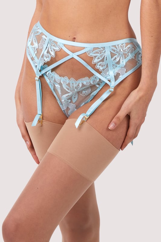 Feel elegant in Eva...The Eva Blue Graphic Embroidery Suspender Belt features delicate floral embroidery over the straps. The four suspender straps are adjustable to ensure the perfect fit. Match with your favourite pair of stockings along with the Eva Bra and Brief for the full elegant ensemble.




Blue Embroidered Suspender Belt
Floral Embroidery
4 adjustable straps