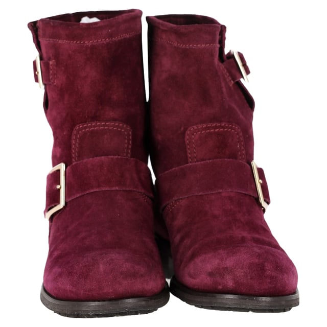VINTAGE, RRP AS NEW
The Jimmy Choo Double-Buckle Detail Ankle Boots in Burgundy Suede exude sophistication and edge, featuring rich burgundy suede and bold double-buckle accents for a striking, contemporary look. The sleek silhouette and sturdy heel offer both comfort and style, making them perfect for adding a touch of luxury to your everyday wardrobe. The deep burgundy hue pairs beautifully with both neutrals and vibrant colors, making them a versatile addition to any outfit. Style them with a midi skirt or tailored trousers to create a chic, fashion-forward ensemble that commands attention.

 Jimmy Choo Double-Buckle Detail Ankle Boots in Burgundy Suede

Condition: Very good
Signs of wear: Include Box., Minor markings, Lightly used but very well maintained. Minor mark at soles & creasing, light scuffing at the soles and heels.
Packaging: Box
Color: Red | burgundy
Material: Suede | suede
Size: IT | 39
Measurements: Heel height: 30; Insole length: 270
SKU: NAPPUGBSH462758W