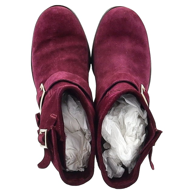 VINTAGE, RRP AS NEW
The Jimmy Choo Double-Buckle Detail Ankle Boots in Burgundy Suede exude sophistication and edge, featuring rich burgundy suede and bold double-buckle accents for a striking, contemporary look. The sleek silhouette and sturdy heel offer both comfort and style, making them perfect for adding a touch of luxury to your everyday wardrobe. The deep burgundy hue pairs beautifully with both neutrals and vibrant colors, making them a versatile addition to any outfit. Style them with a midi skirt or tailored trousers to create a chic, fashion-forward ensemble that commands attention.

 Jimmy Choo Double-Buckle Detail Ankle Boots in Burgundy Suede

Condition: Very good
Signs of wear: Include Box., Minor markings, Lightly used but very well maintained. Minor mark at soles & creasing, light scuffing at the soles and heels.
Packaging: Box
Color: Red | burgundy
Material: Suede | suede
Size: IT | 39
Measurements: Heel height: 30; Insole length: 270
SKU: NAPPUGBSH462758W