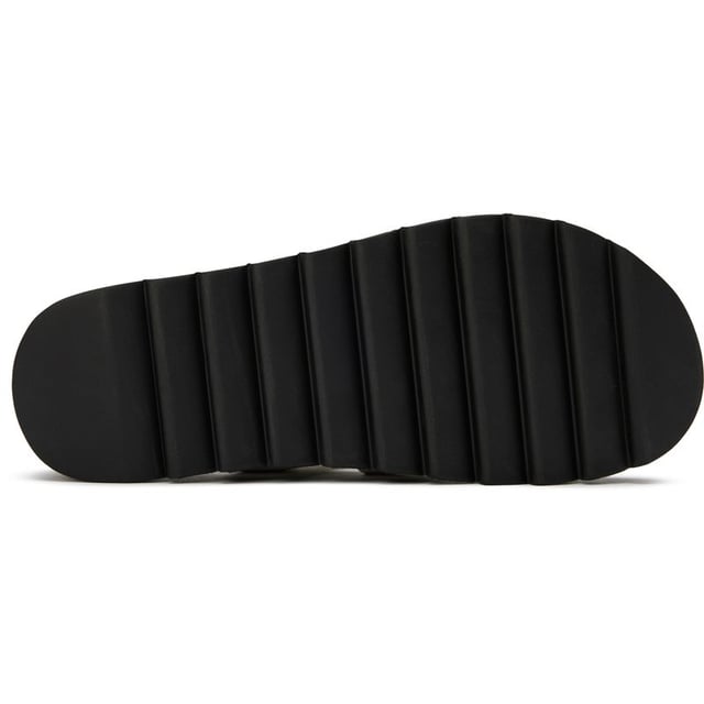 The Shea Slide from V.Gan is the ultimate summer companion.  These fashion-forward, super comfy V.Gans are crafted from high-quality PETA-approved vegan uppers and soles, have a slightly raised platform, offering sleek style and ethical chic. Made in a certified vegan factory using sustainably sourced materials and shipped in recycled packaging, this warm-weather staple will take you on holidays as well as urban alfresco outings and staycation adventures.