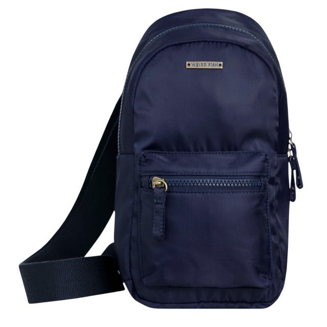 Voeringmateriaal: 100% Katoen. Buitensmaterialen: 100% Polyester. Voering: Gedrukt. Hoogte: 30 cm. Breedte: 16 cm. Diepte: 13 cm. Vakken: 1 Voorvak, 1 Interne Zak, Rits. Compartimenten: 1 Hoofdvak. Verstelbare Band, Gepolsterde Rug. Ontwerp: Logo, Effen. Sluiting: Dubbele Rits.