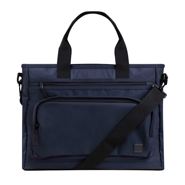 100% Polyurethane. Fabric: Ripstop. Width: 43cm. Height: 30cm. Depth: 10cm. Pockets: 2 External Pockets, 1 Back Pocket, Touch Fastening. Compartments: 1 Main Compartment. Adjustable Shoulder Strap, Carry Handles, Padded, Padded Base. Design: Logo. Fastening: Zip.