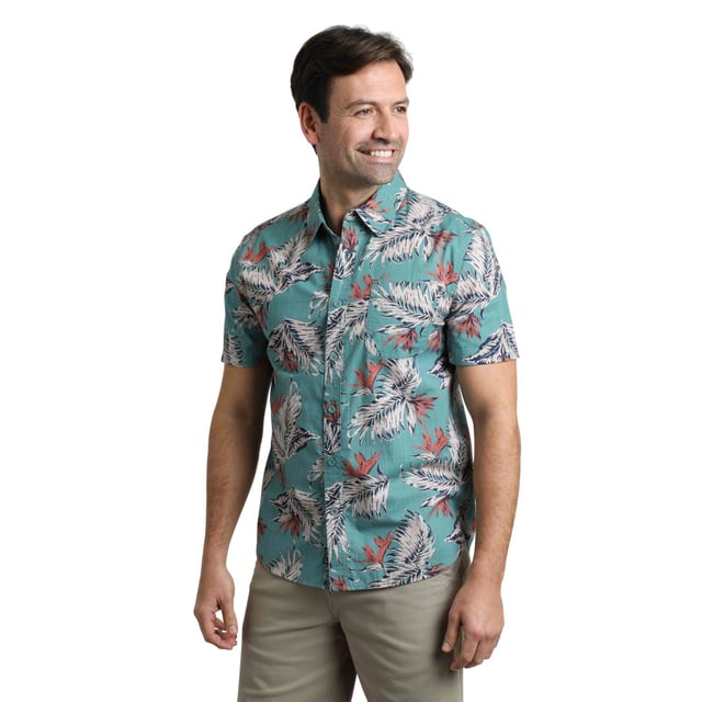 100% Organic Cotton. Design: All-Over Print, Leaves. Pockets: 1 Chest Pocket. Fastening: Button-Down. Sleeve-Type: Short-Sleeved. Neckline: Taped, Turn Down Collar. Side Vents. S: 37 in. M: 40 in. L: 43 in. XL: 46 in. XXL: 49 in. 3XL: 52 in. 4XL: 55 in. 5XL: 58 in.