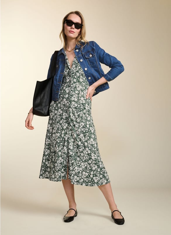 Description\nFits true to size, we suggest ordering your usual size.\nUnapologetically feminine, Sabine is our take on a French-style tea dress. This pretty midi in responsibly sourced jersey features gathering under the bust and is cut to skim the waist before flowing out. Its ditsy floral print and waist ties add to its vintage-inspired appeal. Reach for your basket bag and ballet pumps tout de suite! \n\nMade in Europe\nCrafted in LENZING™ ECOVERO™ jersey\nButtons through \nSewn-in back ties \n\n\nSustainable Attributes:\n\n\n Low Impact \n\n Low Water Use\n\n Ethically made \n \n Low Carbon \n \n\n\nDetails\n Model is 5'10 (177cm) and is wearing a UK 10\n95% LENZING™ ECOVERO™ Viscose, 5% Elastane\nDelicate Machine Wash - 30°\nProduct code: DR40578-FRD\nBack shoulder at neck to hem - 122cm (48)\nSleeve length - 24cm (9 1/2)