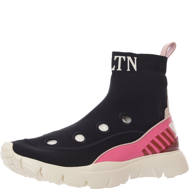 Valentino Garavani Womens Sneaker In Black