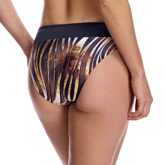 These low-rise women's bikini bottoms feature a modern and comfortable design that flatters the figure with a perfect fit.\n\n Details:\n - Low-rise cut.\n - Cutting-edge fabric with high shaping power.\n - Belt detail with buckle.\n - Painted animal print.\n - High resistance to chlorine, tanning creams and oils and excellent moisture absorption properties.\n\n All the bikini bottoms of our bikinis fit perfectly to your anatomy, highlighting the virtues of your legs. Our bikini bottoms adapt perfectly to any type of woman.\n\n You don't need to have amazing legs for the bikini bottoms of our high-waisted bikinis to look great on you.\n Composition: Exterior: 80% Polyamide, 20% Lycra; Interior: 78% Polyamide, 22% Elastane.\n Care:\nHand wash.\n Use neutral soap.\n Do not twist or squeeze.\n Air dry.