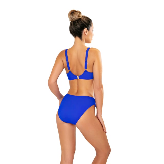 This women's bikini set is an ideal choice for those looking for a summer look that combines comfort and style. With its modern design and carefully crafted details, this women's swimsuit is perfect for highlighting your figure while enjoying a day of sun and sea.\n\n Details:\n\n Top:\n - Adjustable straps.\n - Underwire cups.\n - Central detail.\n - Metal clip closure.\n - Quick-drying and chlorine-resistant material.\n\n Bikini bottom:\n - Classic mid-rise cut.\n - Adjustable straps on the side.\n - Cutting-edge shaping fabric.\n\n We can safely say that women's bikini sets will offer you everything you are looking for to enjoy the summer.\n\n Our two-piece swimsuits for women adapt perfectly to any type and size of breast without exception.\n Composition: Exterior: 82% Polyamide, 18% Elastane; Interior 1: 92% Polyester, 8% Elastane; Interior 2: 73% Polyamide, 27% Elastane; Interior 3: 90% Polyester, 10% Elastane\n Care:\nHand wash.\n Use neutral soap.\n Do not twist or squeeze.\n Air dry.
