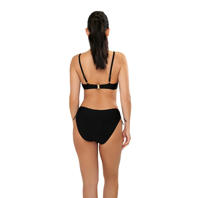 This women's bikini set is an ideal choice for those looking for a summer look that combines comfort and style. With its modern design and carefully crafted details, this women's swimsuit is perfect for highlighting your figure while enjoying a day of sun and sea.\n\n Details:\n\n Top:\n - Adjustable straps.\n - Underwire cups.\n - Foam cups.\n - Central detail.\n - Metal clip closure.\n - Quick-drying and chlorine-resistant material.\n\n Bikini bottom:\n - Mid-rise cut.\n - Adjustable side laces.\n - Cutting-edge shaping fabric.\n\n We can safely say that women's bikini sets will offer you everything you are looking for to enjoy the summer.\n\n Our two-piece swimsuits for women adapt perfectly to any type and size of breast without exception.\n Composition: Outer: 84% Polyamide, 16% Elastane; Inner 1: 92% Polyester, 8% Elastane; Cup: 100% Polyester\n Care:\nHand wash.\n Use neutral soap.\n Do not twist or squeeze.\n Air dry.