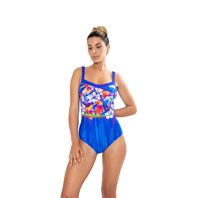 This one-piece swimsuit for women combines elegance and comfort with a slimming design that flatters the silhouette. Its high-quality materials and carefully crafted details make it an ideal women's swimsuit for looking sophisticated on the beach or pool.\n\n Details:\n - Classic and flattering cut.\n - Adjustable straps.\n - Foam cups.\n - U-shaped back.\n - Abdominal control.\n - Quick-drying and chlorine-resistant material.\n - Optimal coverage and support.\n\n We can safely say that women's one-piece swimsuits will offer you everything you are looking for. If you are interested in purchasing a stylish and practical piece that will allow you to swim at any time of the year, women's pico swimsuits are for you.\n\n Our one-piece swimsuits for women adapt perfectly to any type and size of breast without exception.\n Composition: Outer: 82% Polyamide, 18% Elastane; Inner 1: 88% Polyester, 12% Elastane; Inner 2: 90% Polyester, 10% Elastane; Cup: 100% Polyester\n Care:\nHand wash.\n Use neutral soap.\n Do not twist or squeeze.\n Air dry.