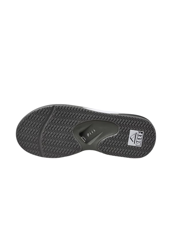 Mit den Reef Herren Zehentrennern bist du nicht nur stylisch unterwegs, sondern auch bestens für entspannte Tage am Strand vorbereitet. Diese Sandalen sind mehr als nur Schuhe – sie sind deine perfekten Begleiter für Sommerabenteuer und entspannte Momente. Mit einem integrierten Flaschenöffner im Fußbett bist du jederzeit bereit für eine Erfrischung, egal wo du bist. Das EVA-Fußbett bietet eine weiche und angenehme Basis für deine Füße, während der 360-Grad-Fersenairbag zusätzliche Dämpfung und Unterstützung bietet. Egal, ob du am Strand grillst, am Pool entspannst oder einfach nur durch die Stadt schlenderst, diese Zehentrenner bieten dir den ganzen Tag über höchsten Tragekomfort und Funktionalität. Stilvoll und praktisch zugleich – mit den Reef Herren Zehentrennern bist du bereit für alles, was der Sommer zu bieten hat.
