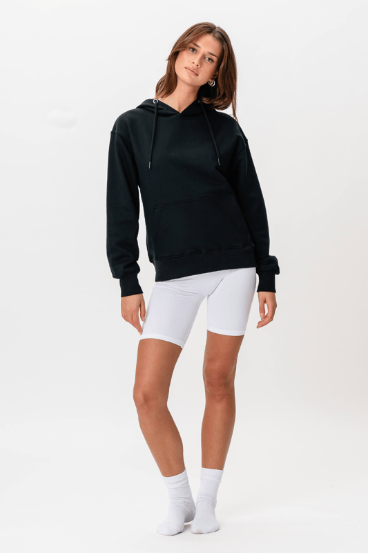 Descubre comodidad y estilo con nuestra sudadera con capucha Heavy - Negra, especialmente diseñada para mujeres. Esta sudadera con capucha combina looks atemporales con una alta funcionalidad, perfecta para cualquier ocasión. Fabricada con 80% algodón y 20% poliéster, ofrece un ajuste cómodo y una durabilidad duradera. Ideal para quienes valoran tanto la moda como la comodidad en su armario. Ya sea que estés afuera o adentro, esta sudadera con capucha se convertirá en una pieza indispensable en tu colección.