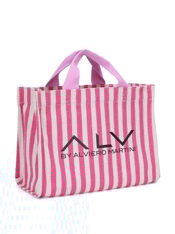 Damesshopper met ritssluiting. twee rits- en twee open binnenzakken. afwezige externe zakken. verstelbaar en afneembaar in stoffen schouderband. weefsel handvat. een binnencompartiment.  extern materiaal. 100% polyester binnenkant. Afmetingen: 32x24x14 cm. Modeproduct
