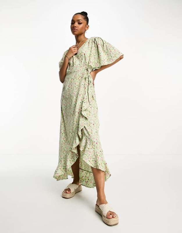 green emerald velvet dress Vero Moda Feather Ivy Green Print Dress – CHIC Kuwait Luxury Outlet main image 1