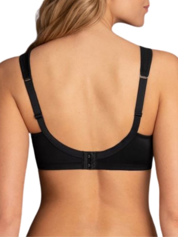 Rosa Faia Twin Moulded Soft Bra. Non-wired soft cup bra with full coverage moulded cups, double layer cup construction and soft microfibre material. This product is recommended for hand wash only.
